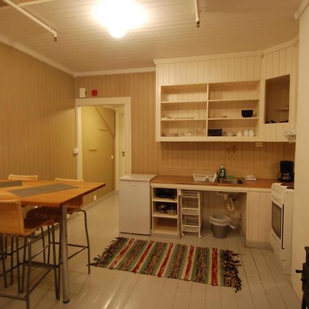 Tyskhella Rorbuer Apartment Kabelvag Exterior photo