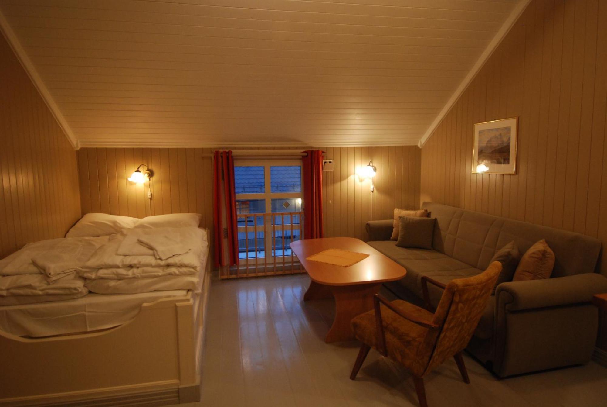 Tyskhella Rorbuer Apartment Kabelvag Exterior photo