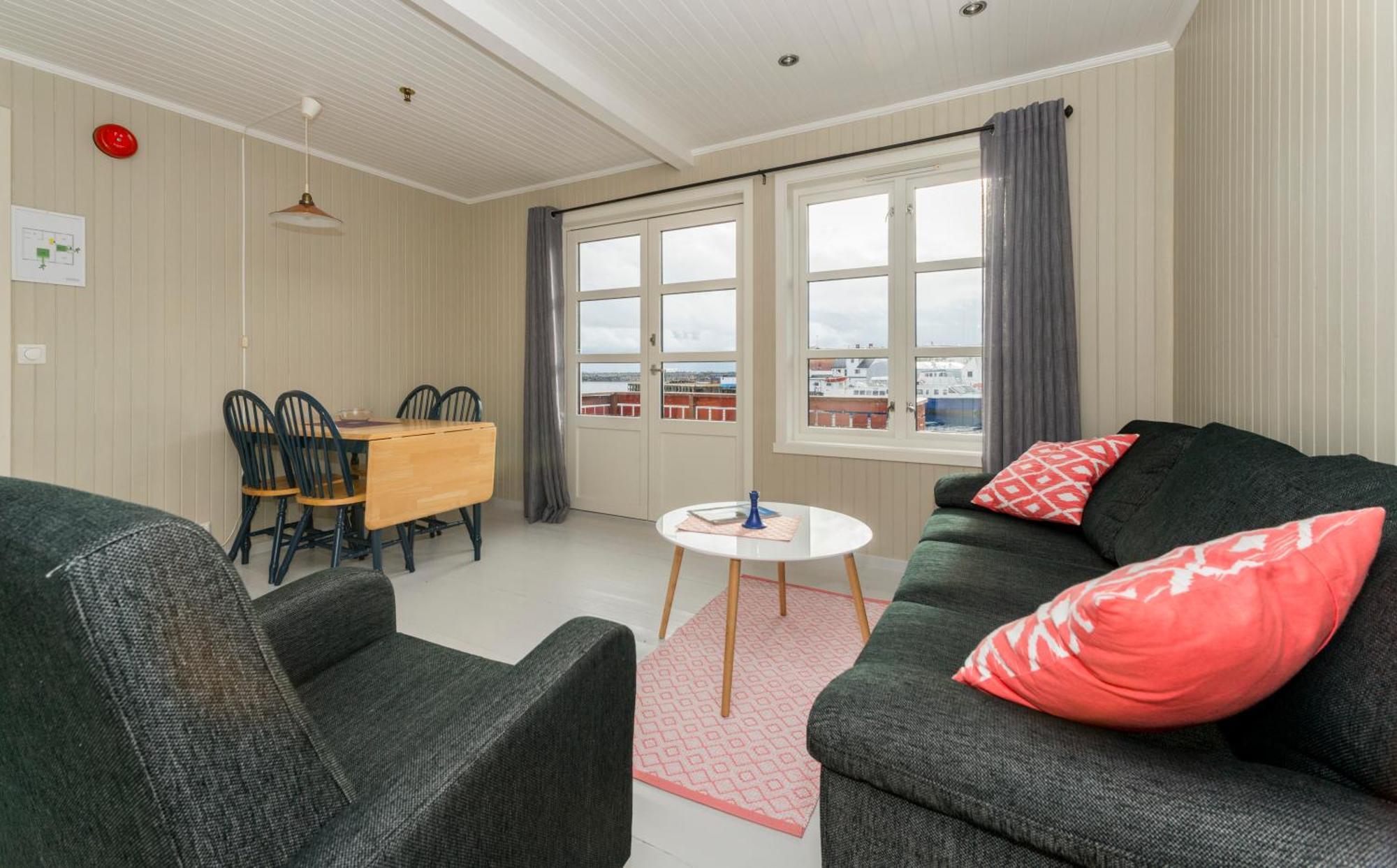 Tyskhella Rorbuer Apartment Kabelvag Exterior photo